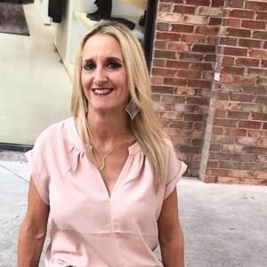 Meet your Posher, April